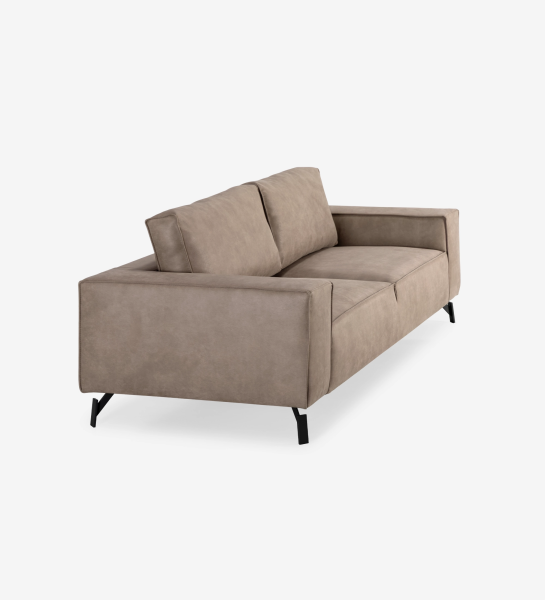 Canapé Tokyo 3 places recouvert en tissu taupe, pieds en métal laqué noir, 238 cm.