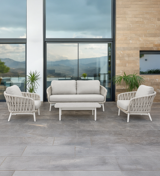 Conjunto Exterior Comporta com sofá de 2 lugares, duas poltronas e mesa baixa