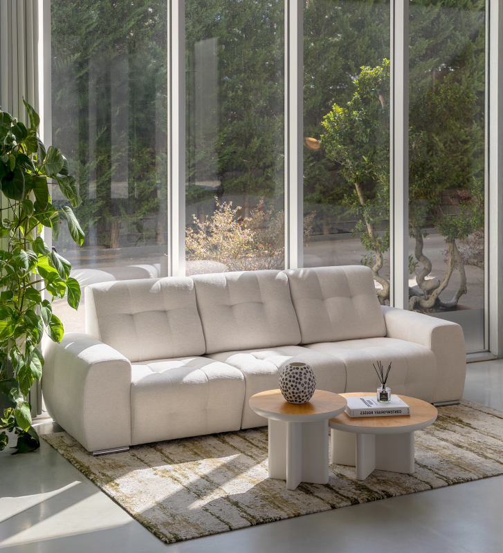 Madrid 3-seater sofa upholstered in pearl fabric, 286 cm.