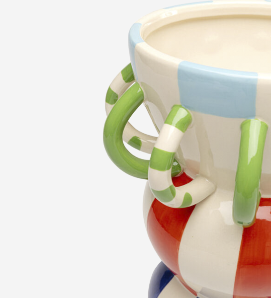 Jarrón Harlequin con asas curvas verdes y franjas azules y rojas