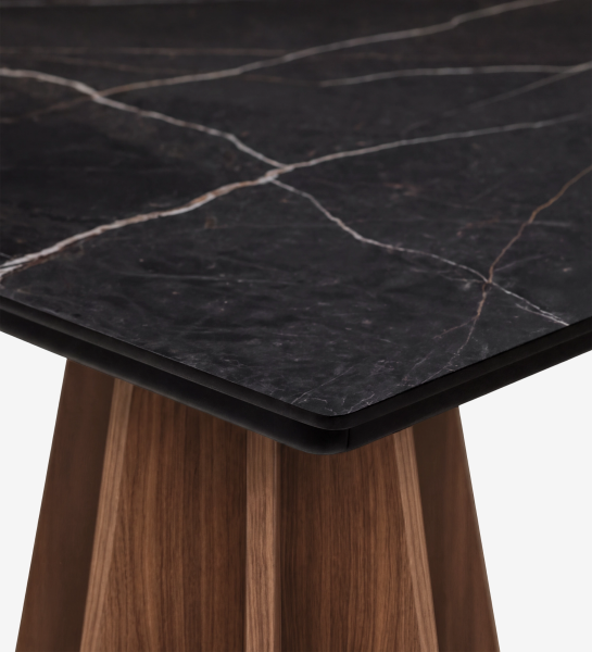 Table à Manger Lagos, plateau noir effet marbre et pied en bois