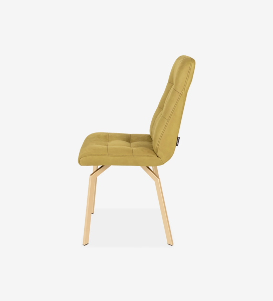 Cadeira estofada a tecido, com pés metálicos lacados a dourado. 